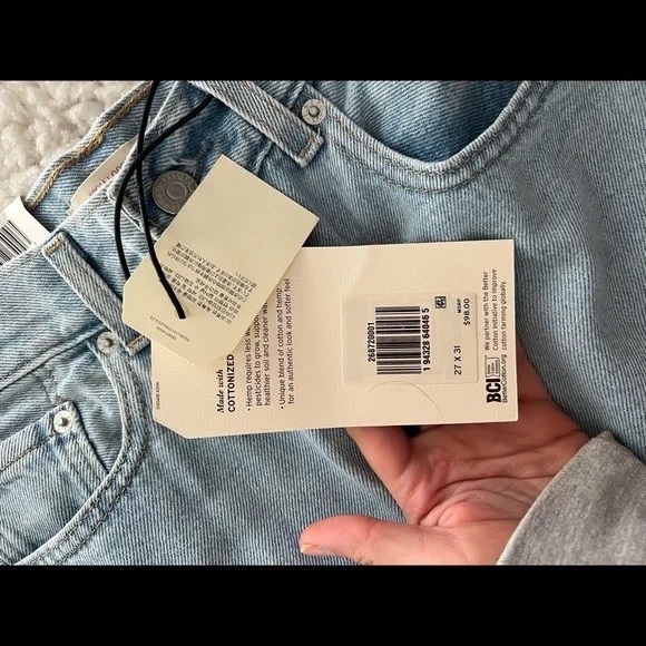 High Rise Loose Levi’s - Picture 4 of 4